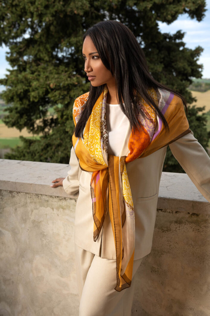 campagna-pubblicitaria-foulard-donna-moda